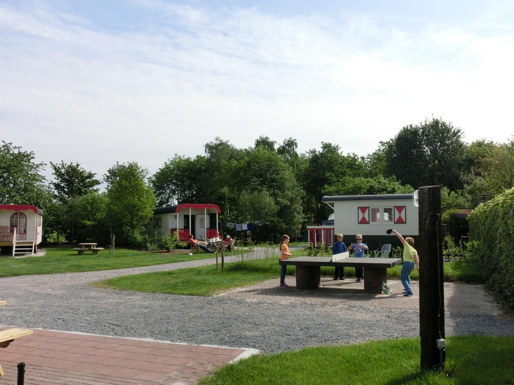 Pipowagen Camping Puur Genieten Bed and Breakfast Someren Exteriör bild