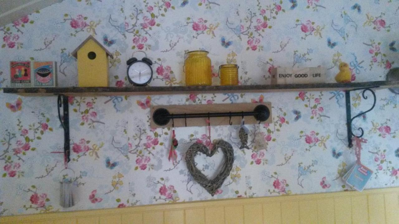 Pipowagen Camping Puur Genieten Bed and Breakfast Someren Exteriör bild